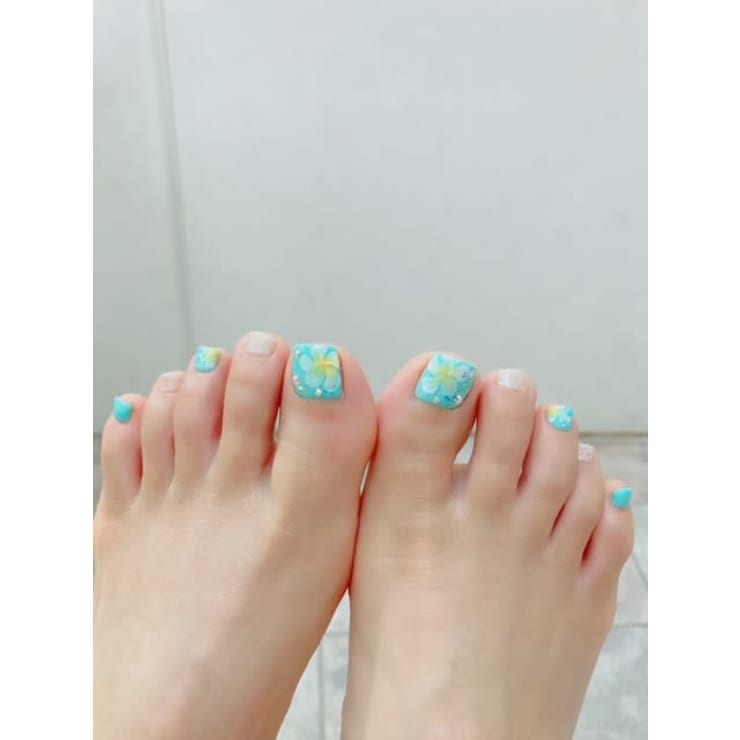 Footプルメリアネイル ネイルサロン ティアラ リュクス 市川北口 ネイルサロンティアラリュクスイチカワキタグチ のネイルデザイン ネイル まつげサロンを予約するなら楽天ビューティ