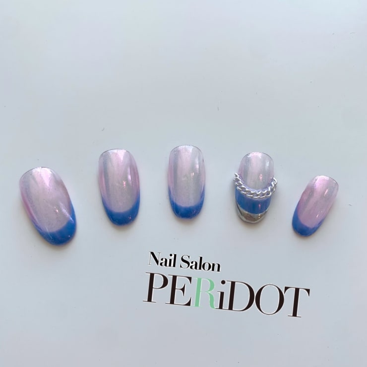 トレンドのミラーを取り入れたオトナかっこいいデザイン Nail Salon Peridot ネイルサロンペリドット のこだわり特集 ネイル まつげサロンを予約するなら楽天ビューティ