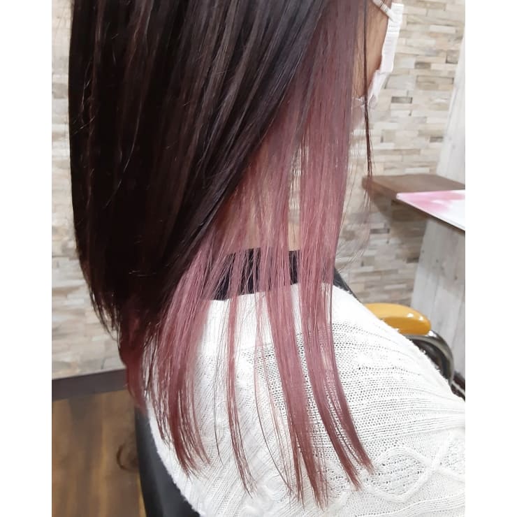 インナーカラー ピンクベージュ Heart Land ハートランド のヘアスタイル 美容院 美容室を予約するなら楽天ビューティ