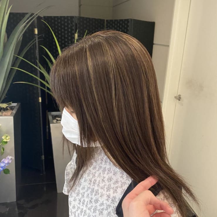 白髪染めしない白髪ぼかしハイライト 西原晃 Face 大船 フェイス オオフナ のヘアスタイル 美容院 美容室を予約するなら楽天ビューティ