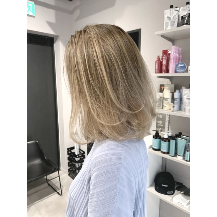 エアリーミディ 黒髪 ホワイトアッシュ ショートパーマ Ashion 恵比寿店 エーション エビステン のヘアスタイル 美容院 美容室を予約するなら楽天ビューティ