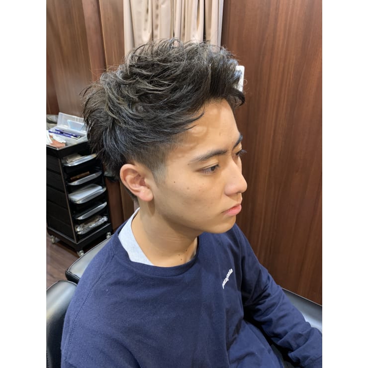 前あげツーブロスタイル 六本木 理容室 乃木坂 Hiro Ginza 六本木店 ヒロギンザ ロッポンギテン のヘアスタイル メンズ美容院 美容室 を予約するなら楽天ビューティ