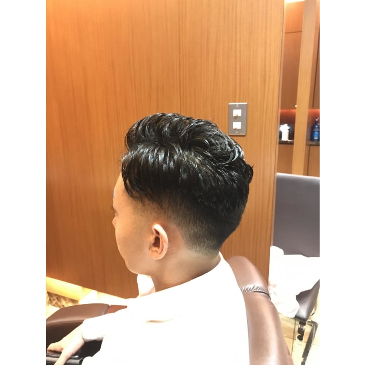 伊勢谷友介風 スキンフェードと癖っ毛の最強コラボ ヘアーモードキクチ 銀座店 ヘアーモードキクチ のヘアスタイル 美容院 美容室を予約するなら楽天ビューティ