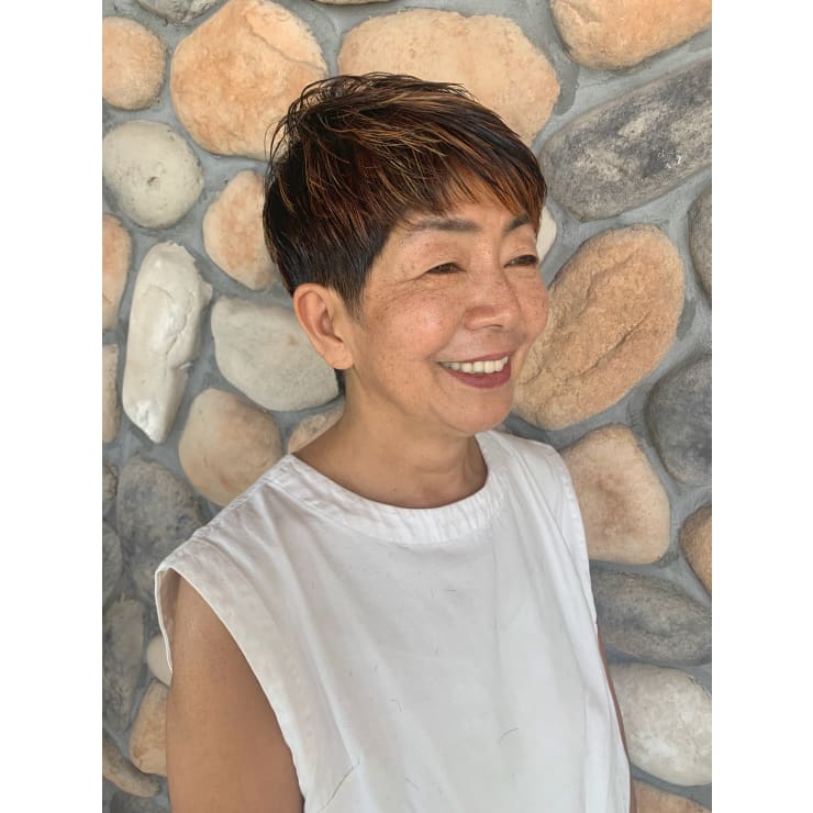 マダムベリーショート 白髪ぼかし Beautrium 七里ヶ浜 ビュートリアム のヘアスタイル 美容院 美容室を予約するなら楽天ビューティ