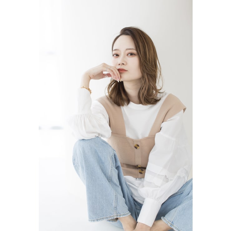 艶と透明感を引き出すカラーで、髪をいたわりながら、あなたらしい美