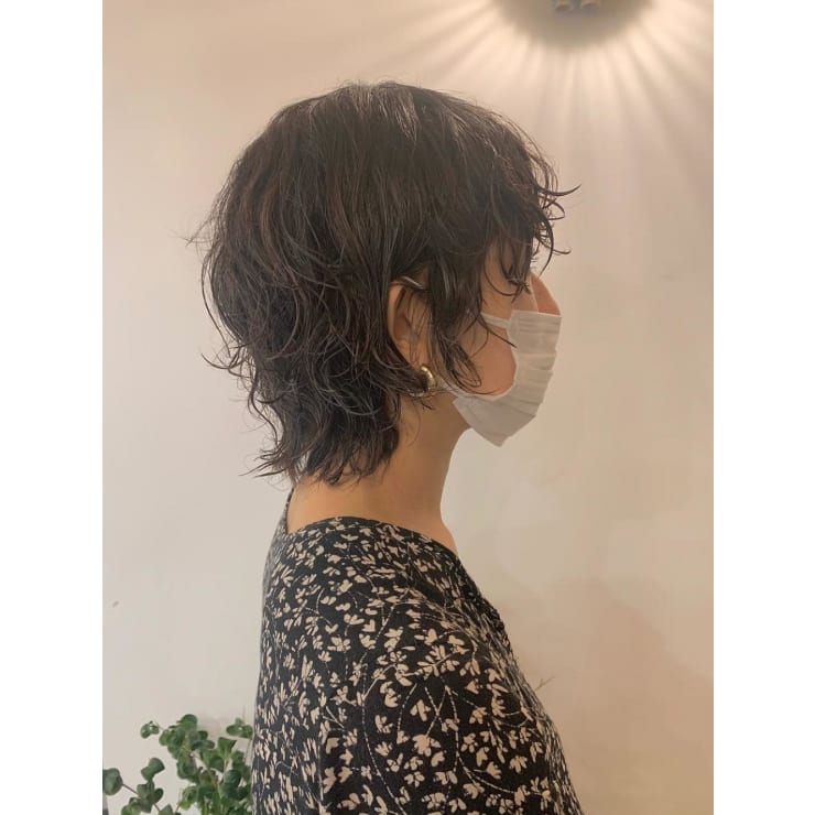 ゆるくしゃマッシュウルフパーマスタイル Bekku Hair Salon 広尾店 ベックヘアサロン ヒロオテン のヘアスタイル 美容院 美容室を予約するなら楽天ビューティ