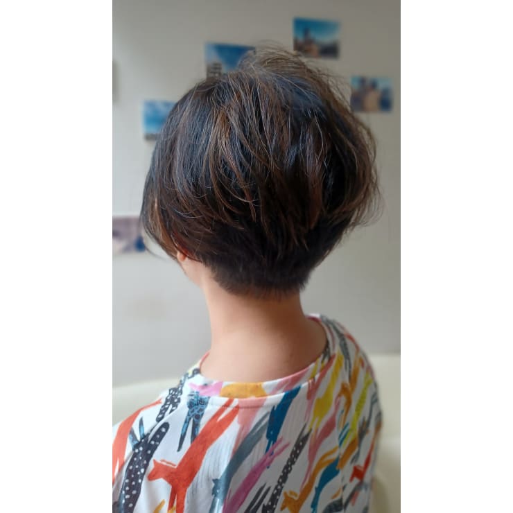 アシメボブメッシュカラー Salon De Romana サロン ド ロマナ のヘアスタイル 美容院 美容室を予約するなら楽天ビューティ