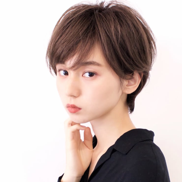 大人の耳掛けショート Beautrium 青山 ビュートリアム アオヤマ のヘアスタイル 美容院 美容室を予約するなら楽天ビューティ