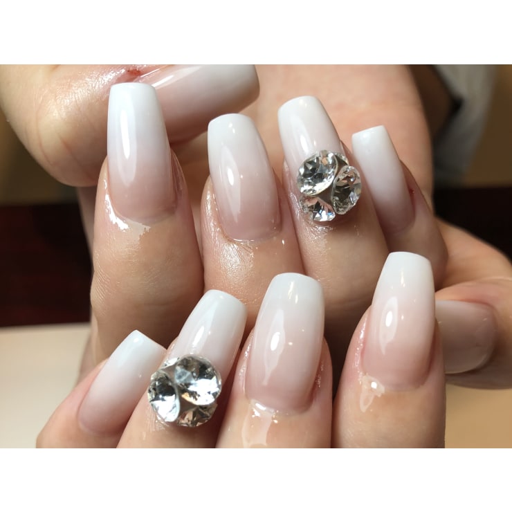 どこから見ても綺麗な指先 フォルムにこだわりたい方におすすめ Kamio 9 Nail カミオ ナイン ネイル のこだわり特集 ネイル まつげサロンを予約するなら楽天ビューティ