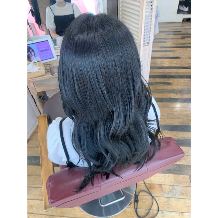 ブリーチなしブルーブラックカラー Ciel シエル のヘアスタイル 美容院 美容室を予約するなら楽天ビューティ