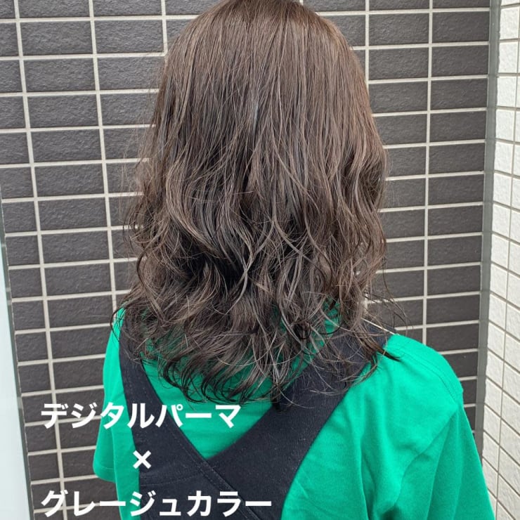 デジタルパーマ グレージュカラー 半個室型美容室 Sourire 伊都店 ハンコシツガタビヨウシツスーリールイトテン のヘアスタイル 美容院 美容室を予約するなら楽天ビューティ