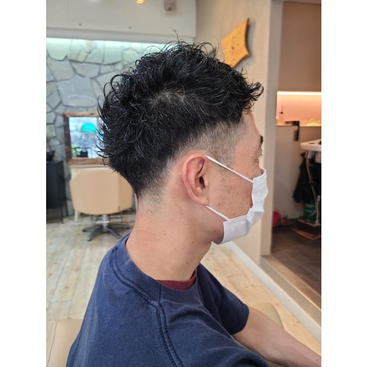 クルクルパーマ ベリーショート メンズ Another Sky アナザースカイ のヘアスタイル 美容院 美容室を予約するなら楽天ビューティ