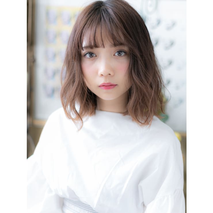 大人ハイライトカラーくせ毛風小顔プリカール 鎖骨ミディアム