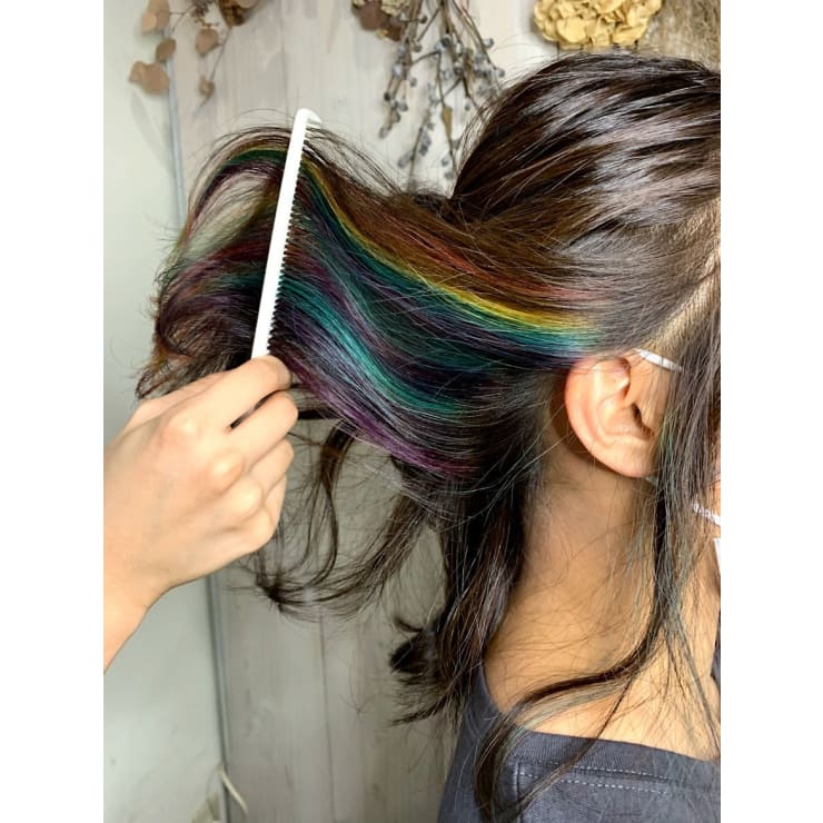 レインボー インナーカラー Total Beauty Lander Blue トータルビューティー ランダーブルー のヘアスタイル 美容院 美容室を予約するなら楽天ビューティ