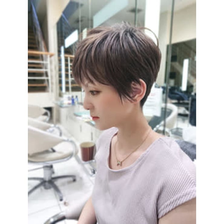 人気の束感ベリーショート Visage Genuine ビサージジェニュイン のヘアスタイル 美容院 美容室を予約するなら楽天ビューティ