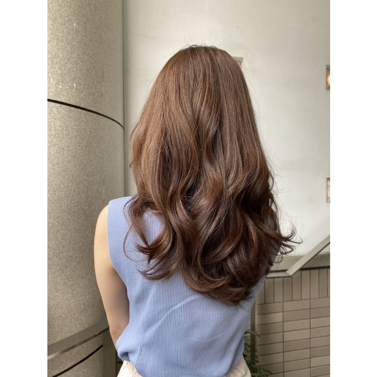 巻きウェーブ ミルクティーベージュ Casii 表参道 Casii カシー のヘアスタイル 美容院 美容室を予約するなら楽天ビューティ