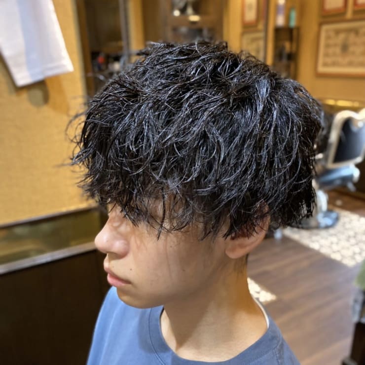 ツイストスパイラル メンズパーマ バーバー 大宮 ヒロ銀座barber Shop 大宮店 ヒロギンザバーバーショップオオミヤテン のヘアスタイル 美容院 美容室を予約するなら楽天ビューティ