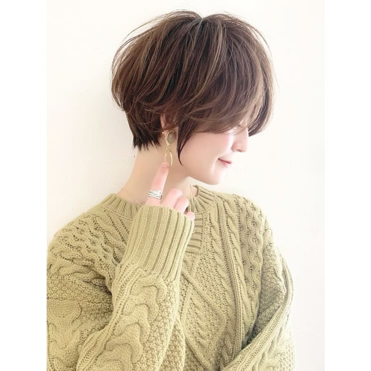 小顔カット 大人可愛い ショートボブ 耳掛けショート 江角 Stories 原宿店 アンドストーリーズ ハラジュクテン のヘアスタイル 美容院 美容室を予約するなら楽天ビューティ