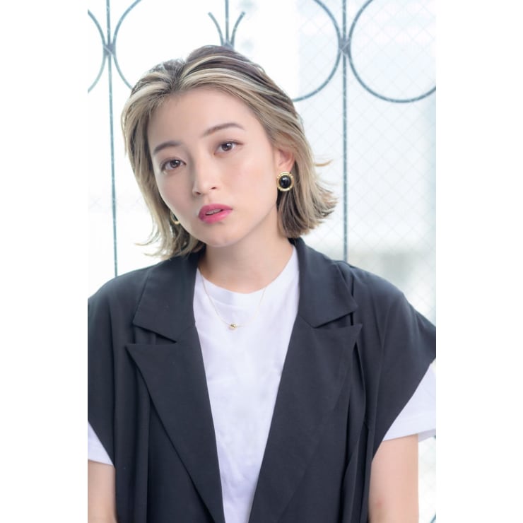 フェイスフレーミング オールバックボブ Hair Make Egerie ヘアアンドメイクエジェリ のヘアスタイル 美容院 美容室を予約するなら楽天ビューティ