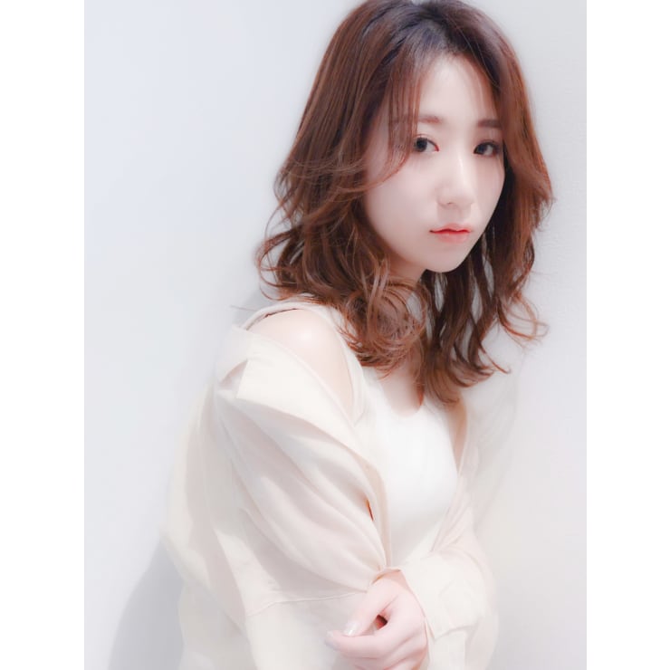 小顔に見せる韓国風オルチャンヘア La Bless なんばスカイオ 髪質改善 ヘッドスパ 美髪 南海難波駅直結 ラブレス のヘアスタイル 美容院 美容室を予約するなら楽天ビューティ