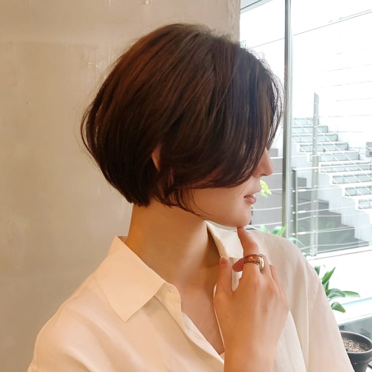 前髪長め大人ショートヘア 30代40代 Beautrium 南青山 ビュートリアム ミナミアオヤマ のヘアスタイル 美容院 美容室を予約するなら楽天ビューティ