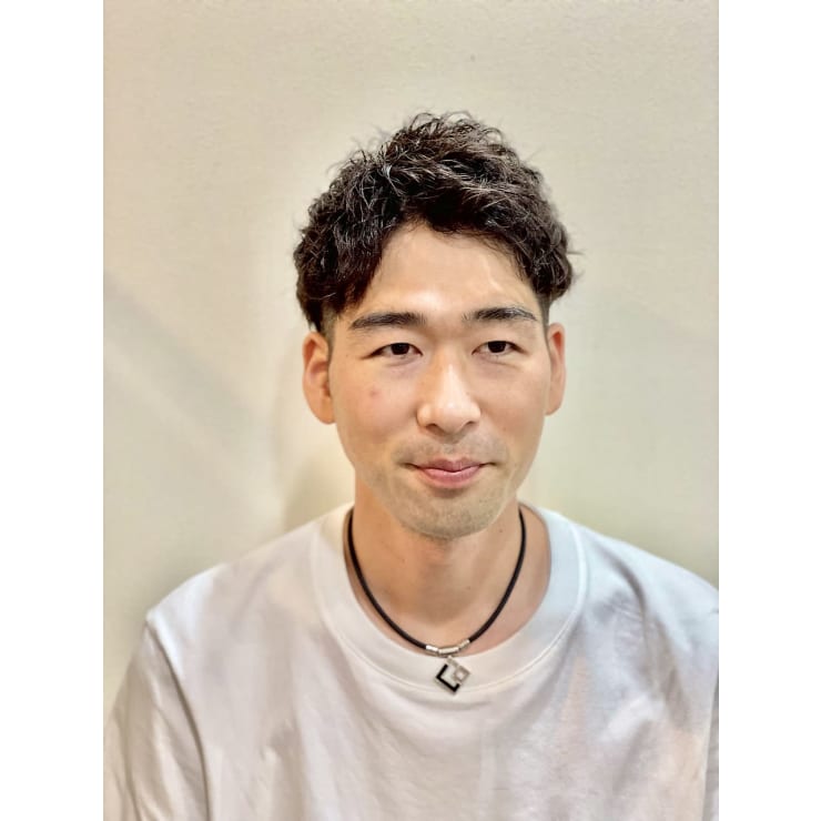 バーバースタイル ビジネスマン向けのゆるめパーマ 赤坂 グレイスフルバーバー 赤坂見附店 グレイスフルバーバーアカサカミツケテン のヘアスタイル 美容院 美容室を予約するなら楽天ビューティ