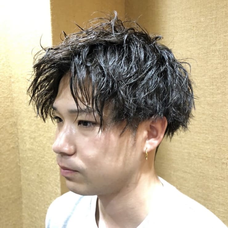緩めツイストスパイラル メンズパーマ バーバー 大宮 ヒロ銀座barber Shop 大宮店 ヒロギンザバーバーショップオオミヤテン のヘアスタイル 美容院 美容室を予約するなら楽天ビューティ