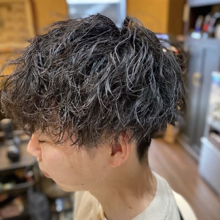 ツイスパ 流行り モテ髪 人気 メンズパーマ バーバー 大宮 ヒロ銀座barber Shop 大宮店 ヒロギンザバーバーショップオオミヤテン のヘアスタイル 美容院 美容室を予約するなら楽天ビューティ