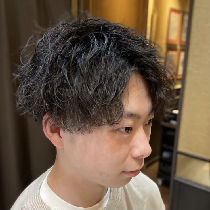 ツイスパ 流行り モテ髪 人気 メンズパーマ バーバー 大宮 ヒロ銀座barber Shop 大宮店 ヒロギンザバーバーショップオオミヤテン のヘアスタイル 美容院 美容室を予約するなら楽天ビューティ