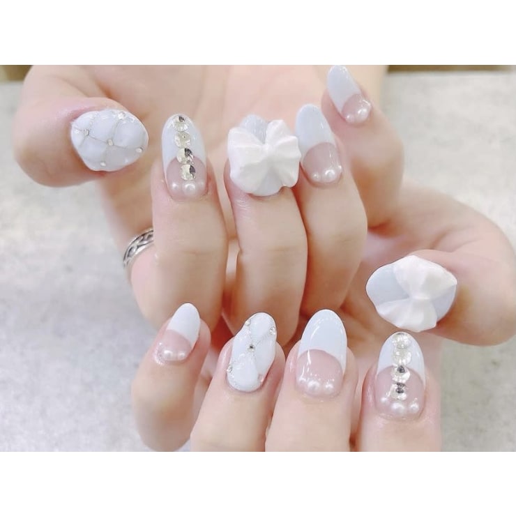 ネイル・アイメニューの同時施術が可能 | prize Iris池袋 池袋東口店