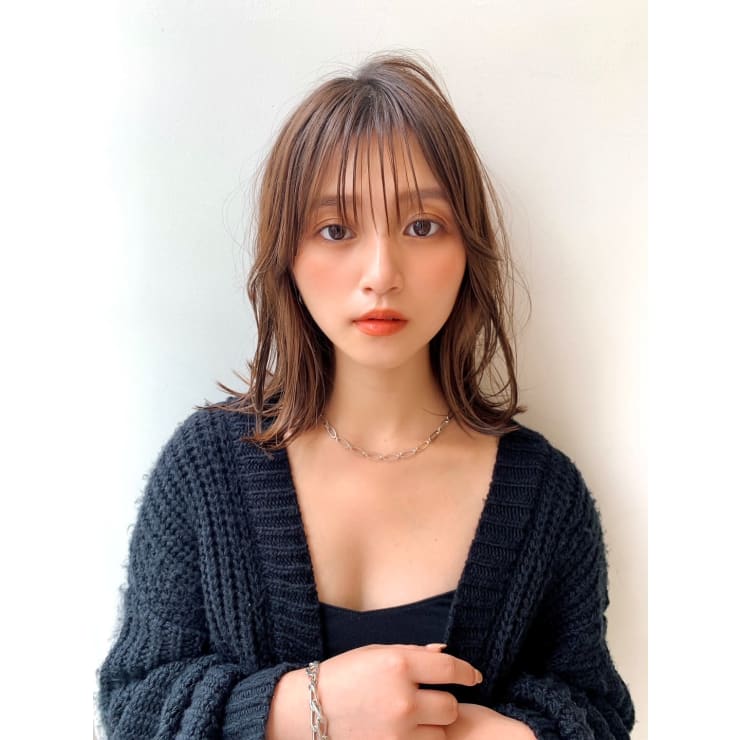 外ハネくびれロブ小顔大人かわいい鎖骨ミディアム担当畑 Euphoria 銀座 ユーフォリア ギンザ ユーフォリア ギンザ のヘアスタイル 美容院 美容室を予約するなら楽天ビューティ