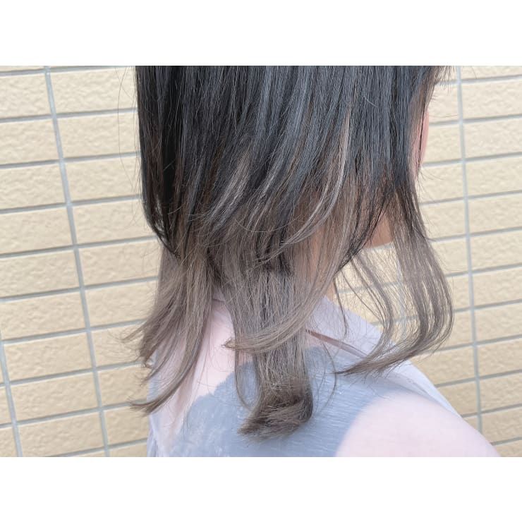 レイヤー グラデーション カーキグレージュ インナー 稲毛 Jujur ジュジュル のヘアスタイル 美容院 美容室を予約するなら楽天ビューティ