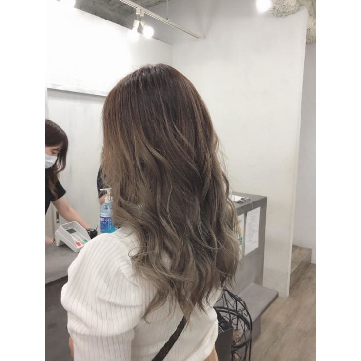 グラデーションカラー代 30代 Prize Iris 池袋東口店 プライズアイリス イケブクロヒガシグチテン のヘアスタイル 美容院 美容室を予約するなら楽天ビューティ