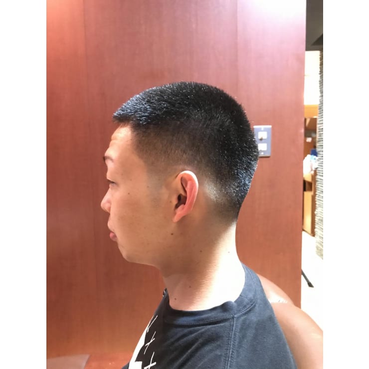 やりすぎないおしゃれスキンフェードボウズ ヘアーモードキクチ 銀座店 ヘアーモードキクチ のヘアスタイル 美容院 美容室を予約するなら楽天ビューティ