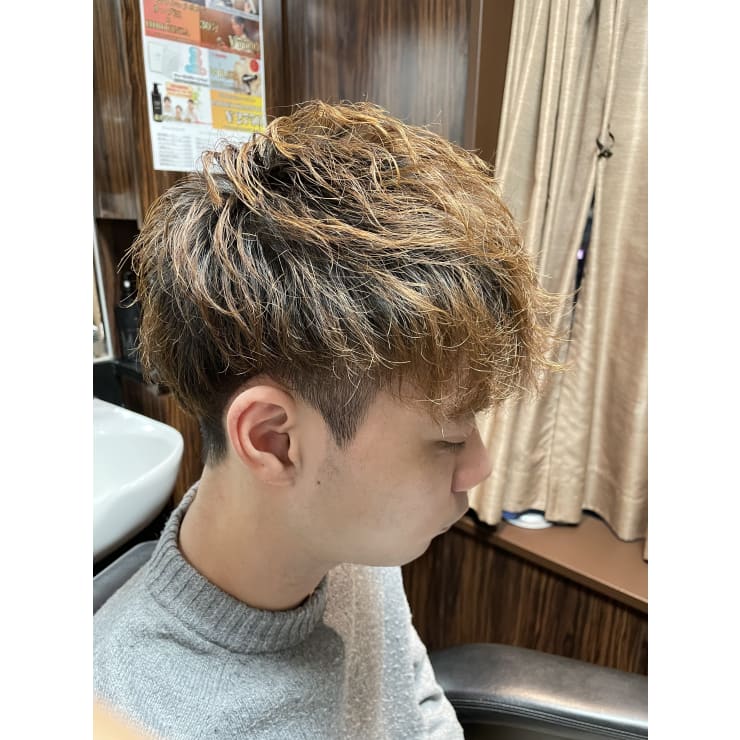 ツーブロックショート 理容室 メンズ 新橋銀座口店 ヒロ銀座ヘアーサロン 新橋 銀座口店 ヒロギンザヘアーサロンシンバシギンザグチテン のヘアスタイル 美容院 美容室を予約するなら楽天ビューティ