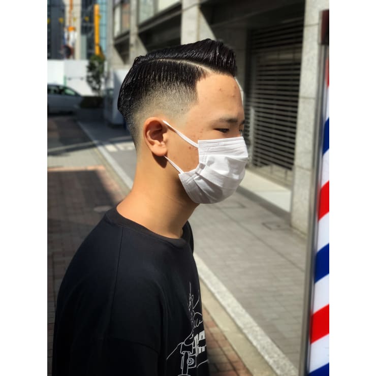 七三分けサイドパートスキンフェードカット【スーツにも似合う