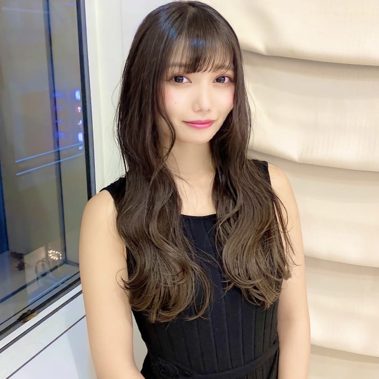 金沢 ベース顔カバー 大人可愛い 波ウェーブ ロング Euphoria Ginza Grande 銀座 ユーフォリア ギンザ グランデ のヘアスタイル 美容院 美容室を予約するなら楽天ビューティ