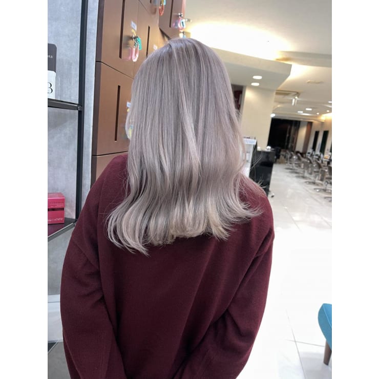 ホワイトパールホワイトベージュホワイトカラー2246 Prize 池袋西口店 プライズ のヘアスタイル 美容院 美容室を予約するなら楽天ビューティ