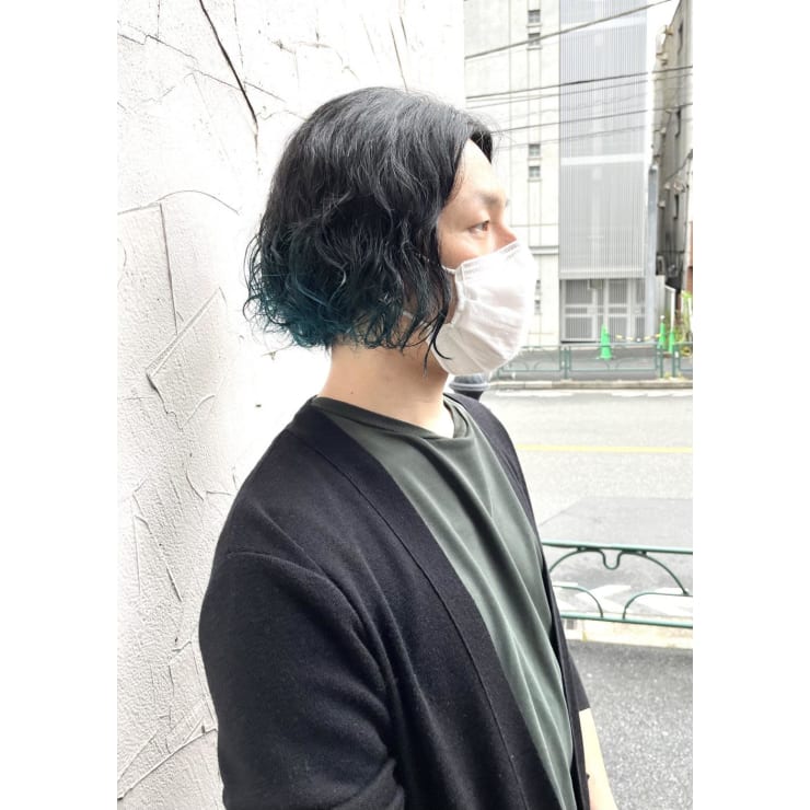 モスグリーン メンズグラデーションカラー Hair Make Egerie ヘアアンドメイクエジェリ のヘアスタイル 美容院 美容室を予約するなら楽天ビューティ