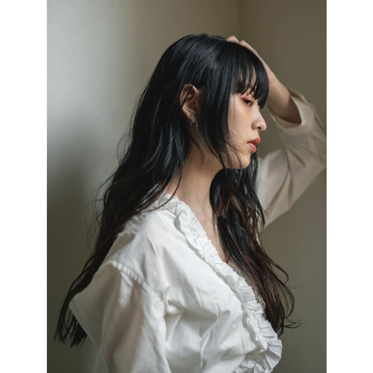 Emu井上信洋 顔まわりレイヤーでおしゃれロング エミュ Emu 表参道 青山 Emu エミュ のヘアスタイル 美容院 美容室を予約するなら楽天ビューティ Emu井上信洋 顔まわりレイヤーでおしゃれロング エミュ Emu 表参道 青山 Emu エミュ のヘアスタイル 美容院 美容室を予約するなら楽天ビューティ
