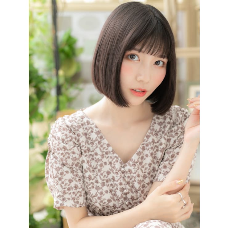 黒髪シースルーバング小顔切りっぱなしボブ 前髪ぱっつん Cover Hair Bliss 大宮西口店 カバーヘアブリス オオミヤニシグチテン のヘアスタイル 美容院 美容室を予約するなら楽天ビューティ