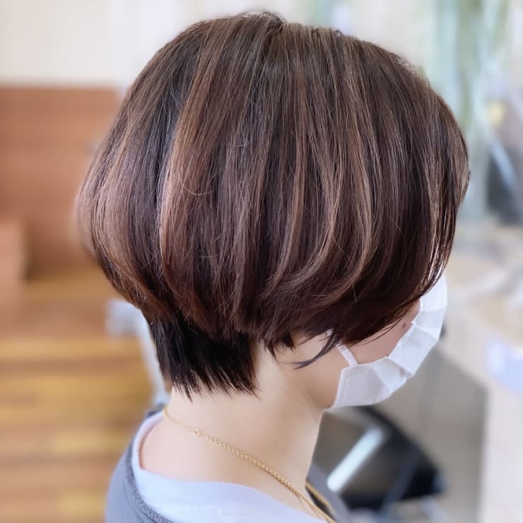 首元スッキリで冬服を可愛らしく着こなすモテショート Hello S Soin 琴似店 アローズソワン コトニテン のヘアスタイル 美容院 美容室を予約するなら楽天ビューティ 首元スッキリで冬服を可愛らしく着こなすモテショート Hello S Soin 琴似店 アローズソワン コトニテン のヘアスタイル 美容院 美容室を予約するなら楽天ビューティ