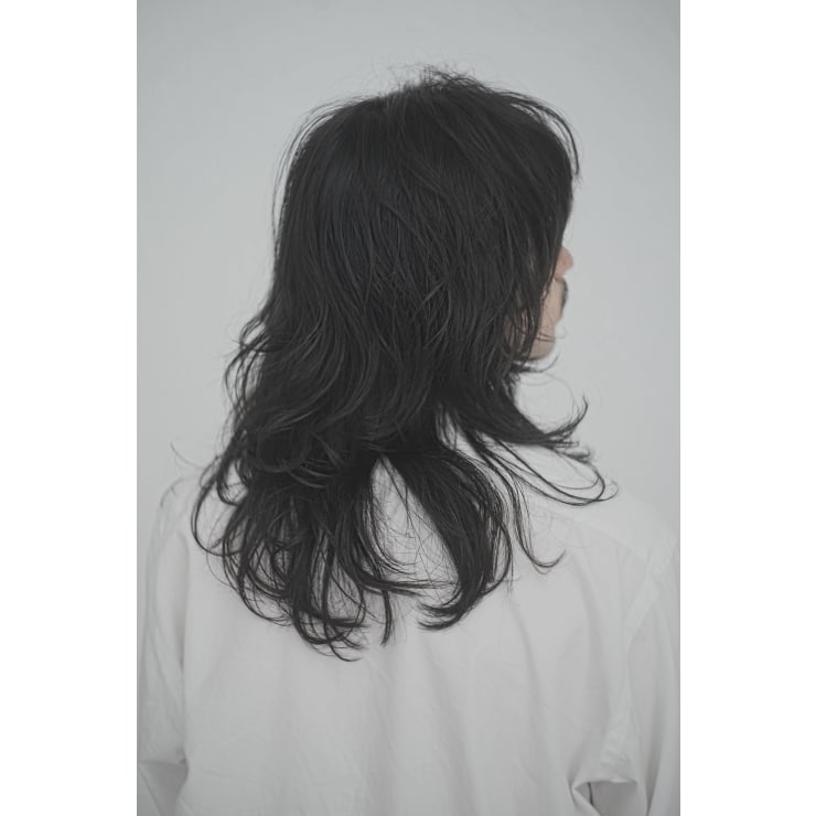 メンズロングウルフニュアンスパーマ Soin De Brace Cerne心斎橋 ソワン ドゥ ブレス セルン シンサイバシ のヘアスタイル 美容院 美容室を予約するなら楽天ビューティ