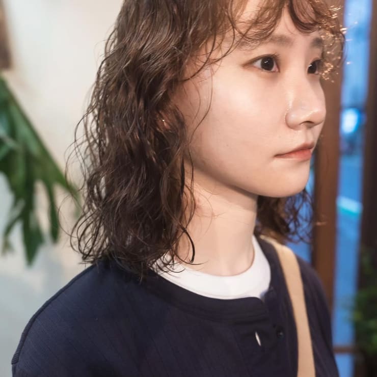 E S中目黒美容室 個性派70sハードパーマ Genta E S イーズ 中目黒 イーズ ナカメグロ のヘアスタイル 美容院 美容室を予約するなら楽天ビューティ