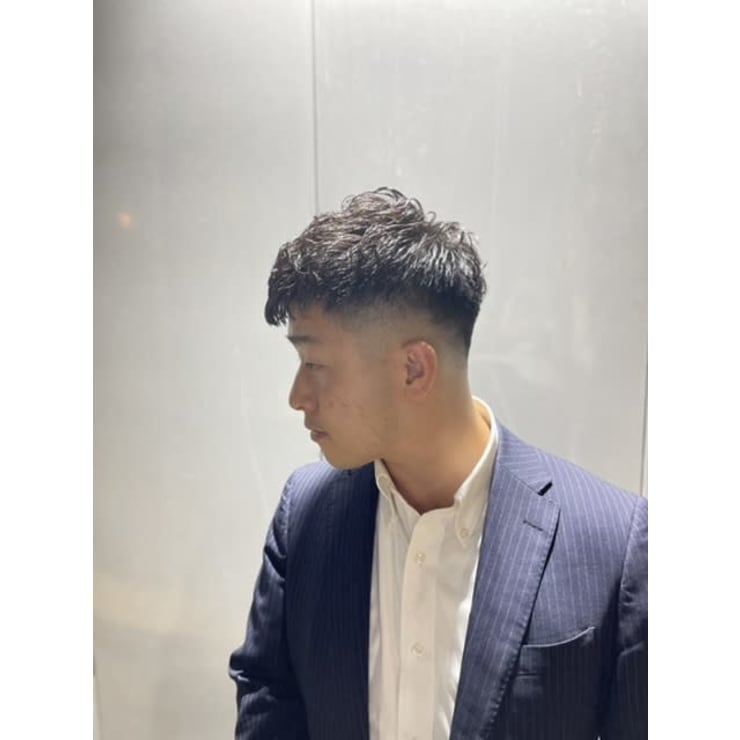 スキンフェード 神田 理容室 美容室 バーバー 代 30 Hiro Ginza 神田店 ヒロギンザカンダテン のヘアスタイル 美容院 美容室 を予約するなら楽天ビューティ