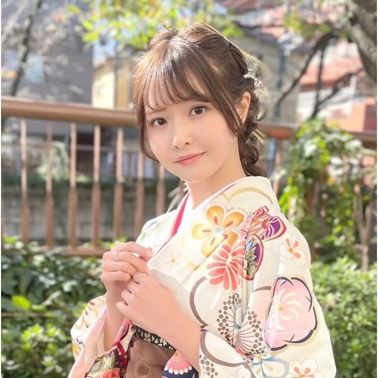 卒業式袴 ヘアアレンジ お飾りはフリーレンタルでオシャレに Prima新宿 プリマシンジュク のヘアスタイル 美容院 美容室を予約するなら楽天ビューティ