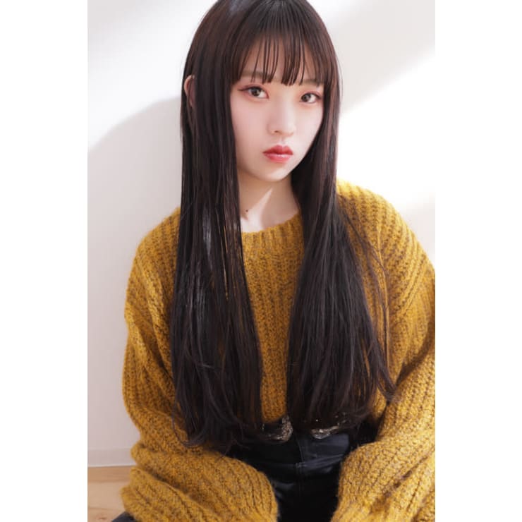 ぱっつん 前髪 ロングヘア Regarita レガリタ のヘアスタイル 美容院 美容室を予約するなら楽天ビューティ