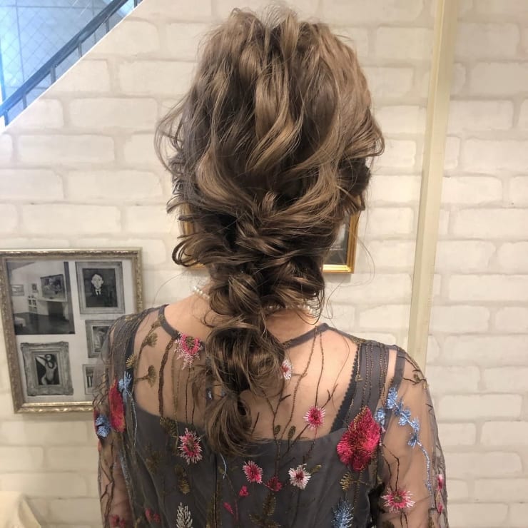 大人可愛いヘアセット Aust Hair Figaro オーストヘアーフィガロ のヘアスタイル 美容院 美容室を予約するなら楽天ビューティ