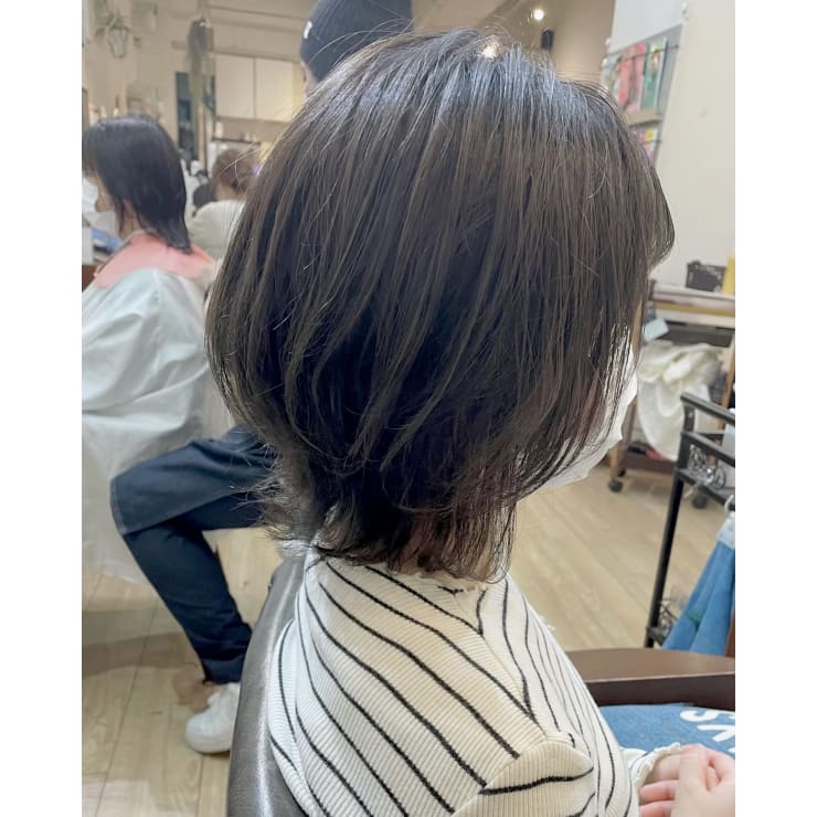 くびれ ミディアムソフトウルフ Gift Hair Salon ギフト のヘアスタイル 美容院 美容室を予約するなら楽天ビューティ