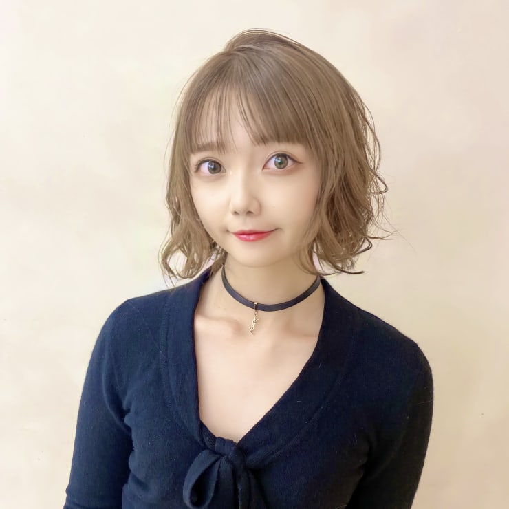 金沢 丸顔カバー ぱっつん 無造作カール 切りっぱなしボブ Euphoria Ginza Grande 銀座 ユーフォリア ギンザ グランデ のヘアスタイル 美容院 美容室を予約するなら楽天ビューティ